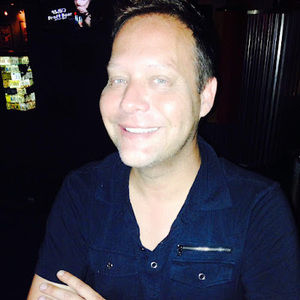 Meet your Posher, Larry